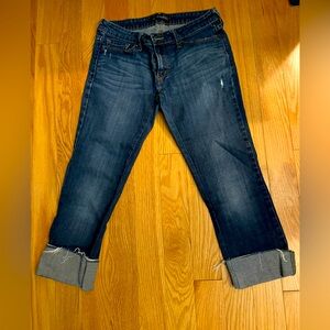 Women’s Levi’s roll cuff blue jeans, size 10 medium.